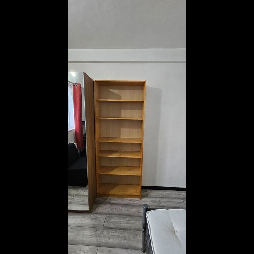 Room in a Shared Flat, Rowland Hill House, SE1 - Photo 1