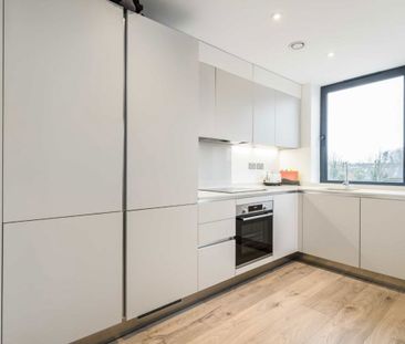 Curzon Crescent, NW10, London - Photo 5