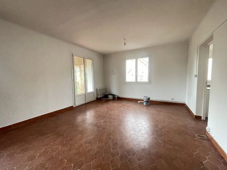 Location Appartement 6 pièces 159 m2 à Paulhan - Photo 2