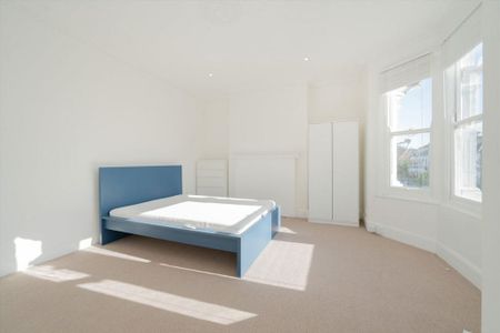 4 bedroom flat to rent - Photo 5