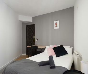 Calle de Cedaceros, Madrid, Community of Madrid 28014 - Photo 3