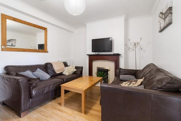 6 bedroom semi-detached house to rent - Photo 1