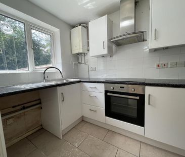 2 bedroom end of terrace house to rent - Photo 4