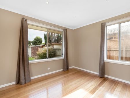 36 Buffalo Ave Corio - Photo 2