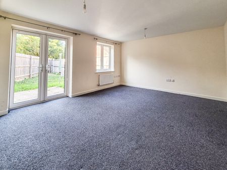 Ainsworth Drive, CM6, Dunmow - Photo 2