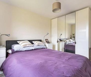 Guildford, Surrey, GU4 - Photo 6