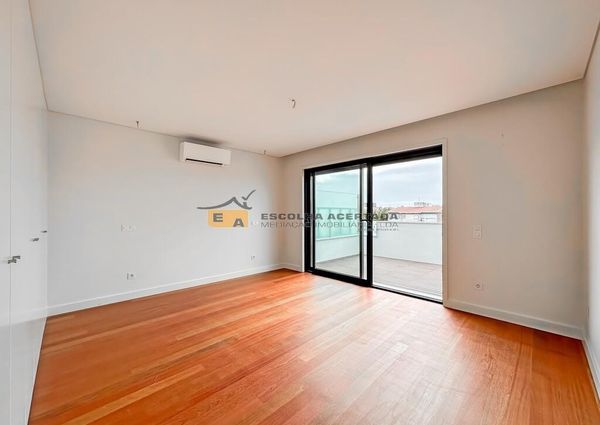Apartamento T4 em Porto