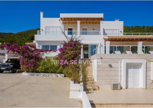 Annual or seasonal rental villa Sa Carroca with sea views