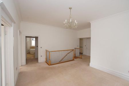 4 bedroom maisonette to rent - Photo 4