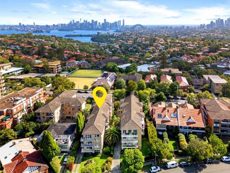 Two Bedroom Sun Filled Apartment With Water Views - Photo 3
