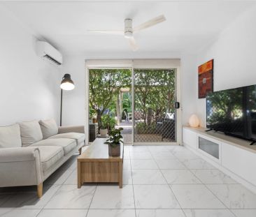 Stylish 2-Bedroom Unit in the Heart of Peregian Beach! - Photo 1