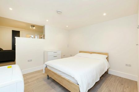 Studio to rent - Photo 4