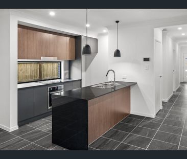 Modern Family Home in Sought-After Greenbank Estate (Break Lease – ... - Photo 4