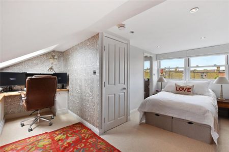 3 bedroom terraced house to rent - Photo 2