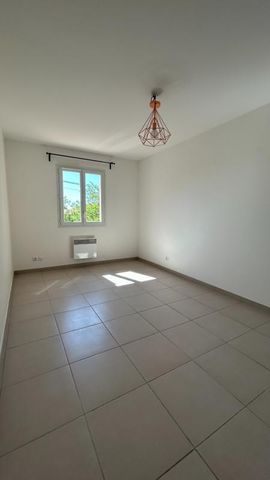 Location Maison 5 pièces 154m² LES ANGLES 30133 - Photo 5