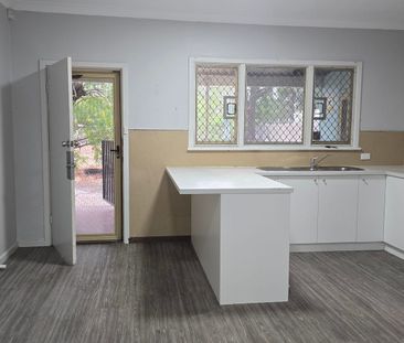 GREAT LOCATION PLEASANT FAMILY HOME - Photo 6