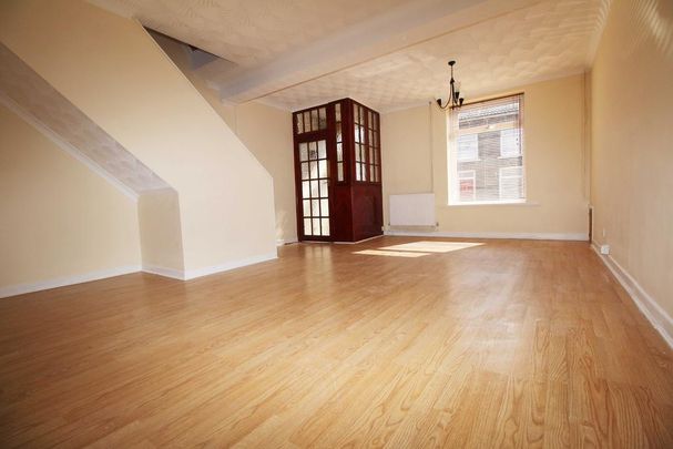 3 bedroom terraced house to rent - Photo 1