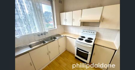 Tidy And Convenient 2 Bedroom Unit. - Photo 4