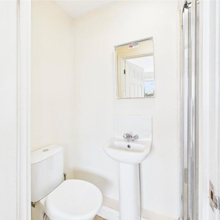 1 bedroom in a house share to rent - Photo 4