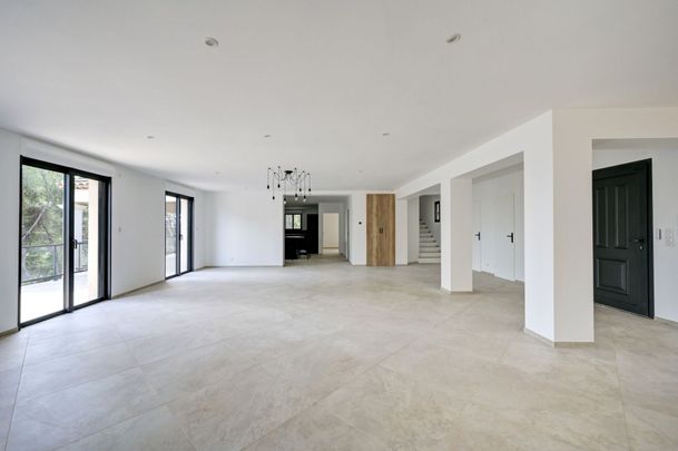 Location Maison de luxe Aix-en-Provence 7 Pièces 244 m² - Photo 1