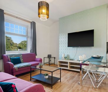 16 HEADINGLEY LANE Leeds - LS6 2AS - Photo 1