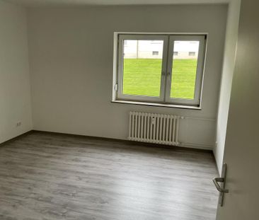 Bezugsfertige 3-Zimmer-Wohnung mit Balkon im Erdgeschoss in Lüdensc... - Photo 3
