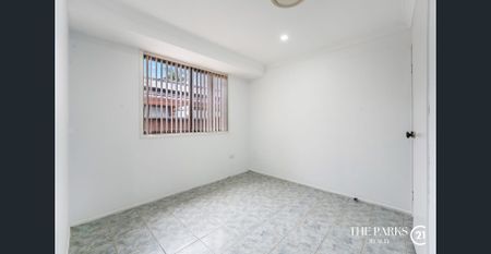 Updated 4-bedroom family home in prime location - Photo 3