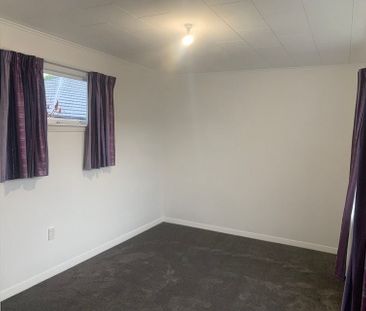 Great Location Family Home - Photo 1