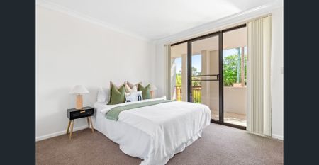 Lifestyle, Convenience & Comfort in the Heart of Castle Hill - Photo 3