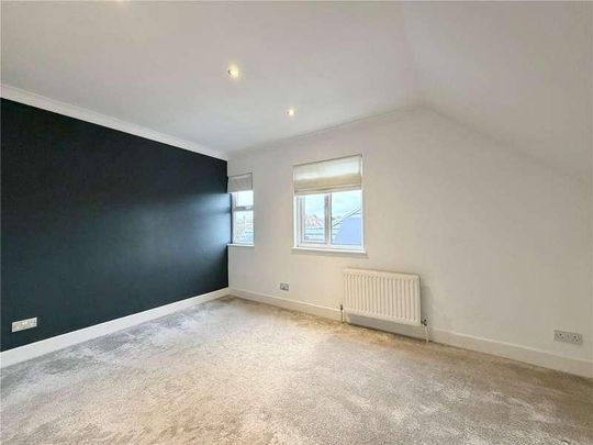 Pembroke Road, Bournemouth, Dorset, BH4 - Photo 1