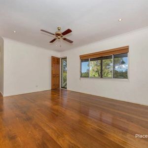 Comfort, Space and a Pool—Everything You Need - Photo 2