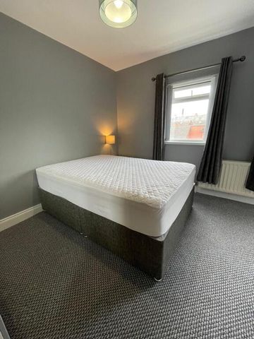 Apt 2 35, 22 Eglantine Avenue, Belfast, BT9 6DX - Photo 4