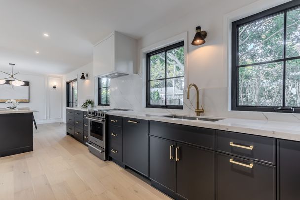 For Lease - 3029 Eva Drive, Burlington, Ontario - Photo 1