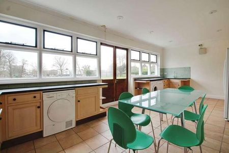 Clarendon Apartments, Wraysbury, TW19 - Photo 3