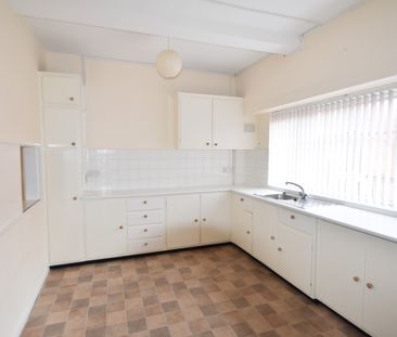 3 bedroom apartment to rent - Photo 2