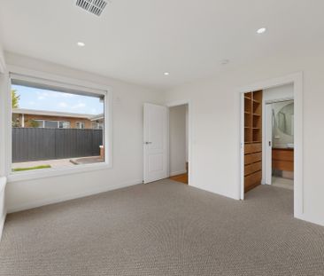 Newly renovated family comfort in the heart of Keilor - Photo 5