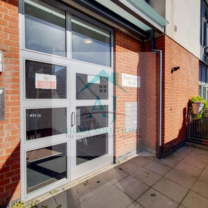 2 bedroom flat to rent - Photo 1