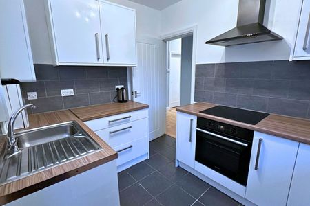 Otterburn Gardens, Isleworth, TW7 5JQ - Photo 4