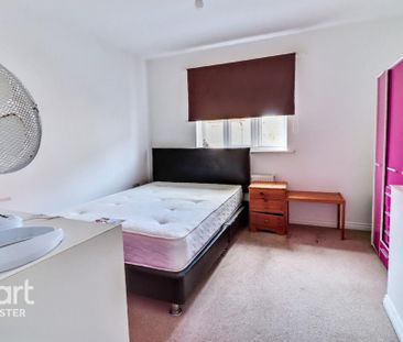 2 bedroom coach house to rent - Photo 5