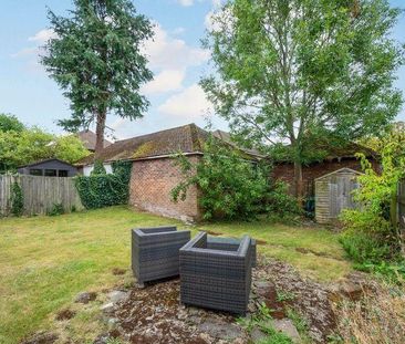 2 bedroom maisonette to rent - Photo 6