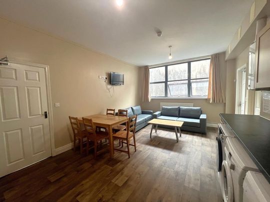 5 bedroom flat to rent - Photo 1