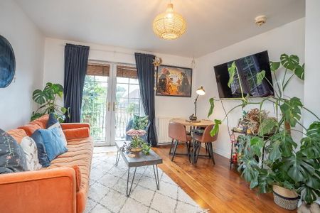 15, Gortland Mews, Gilnahirk, Belfast, BT5 7FQ - Photo 2