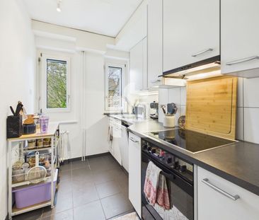 Helle und zentrale 2-Zimmer-Wohnung in Sissach mit Balkon und Natur... - Photo 3