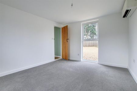 3 bedroom detached bungalow to rent - Photo 4