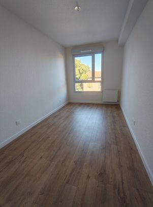 Location Appartement 3 pièces 68m² CARPENTRAS 84200 - Photo 1