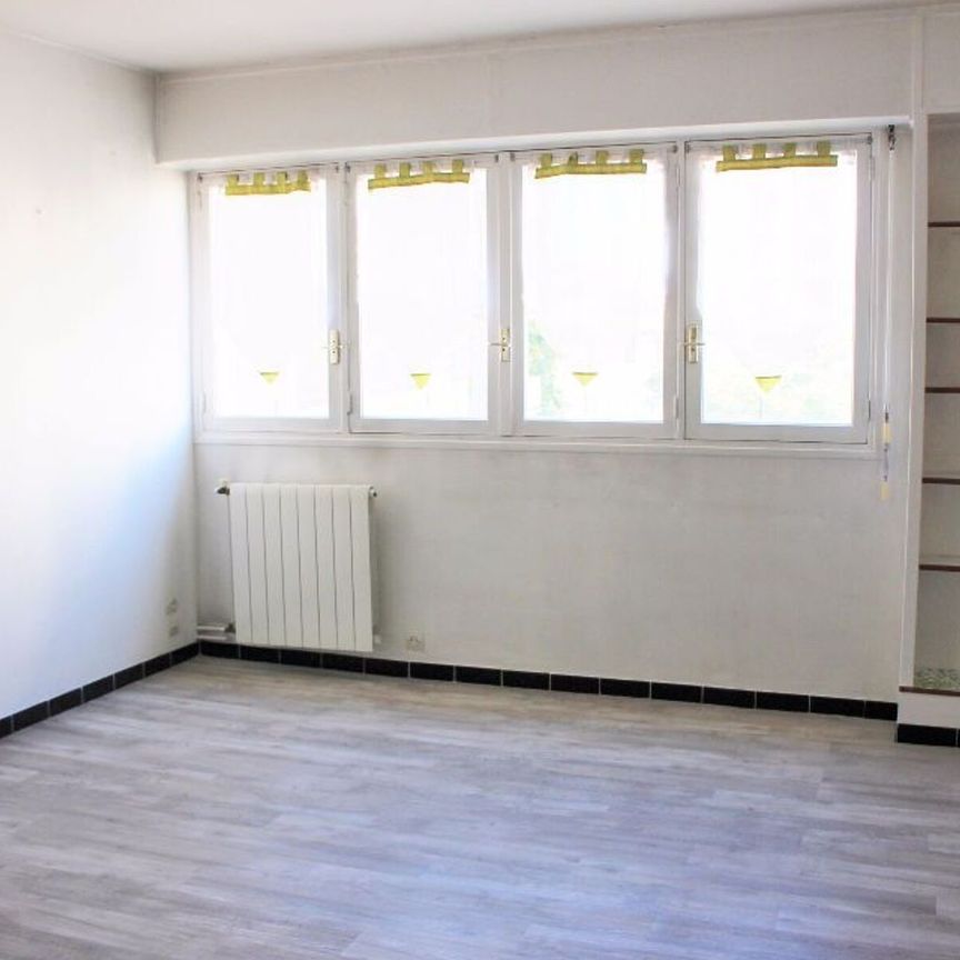 Appartement à louer 2 pièces • Marseille 5 - Photo 1