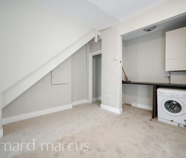 Replingham Road, London - Photo 1