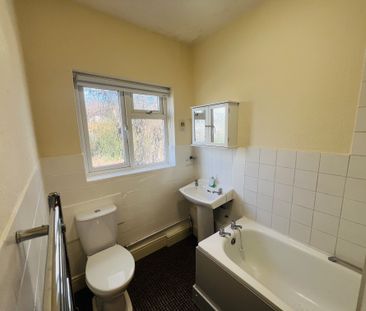 Bath Road, Maidenhead - Photo 3