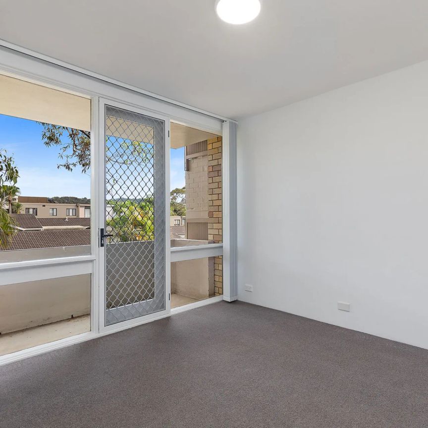 Rennovated Apartment In Tranquil Address Inspect Now - 0401 950 044 - Photo 1