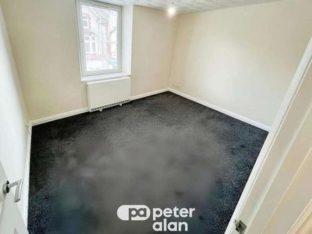 Gwern Avenue, Senghenydd, Caerphilly, CF83 - Photo 2